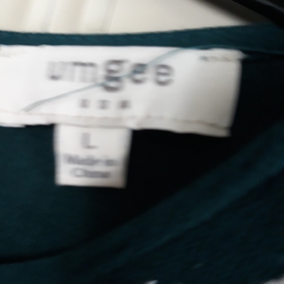 Beautiful teal green umgee tunic with pretty flowers on dress - Picture 2 of 2